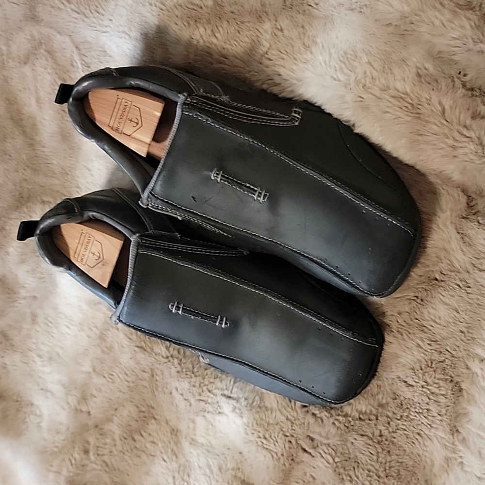 Men's 10.5 Skechers Slip-on Shoes